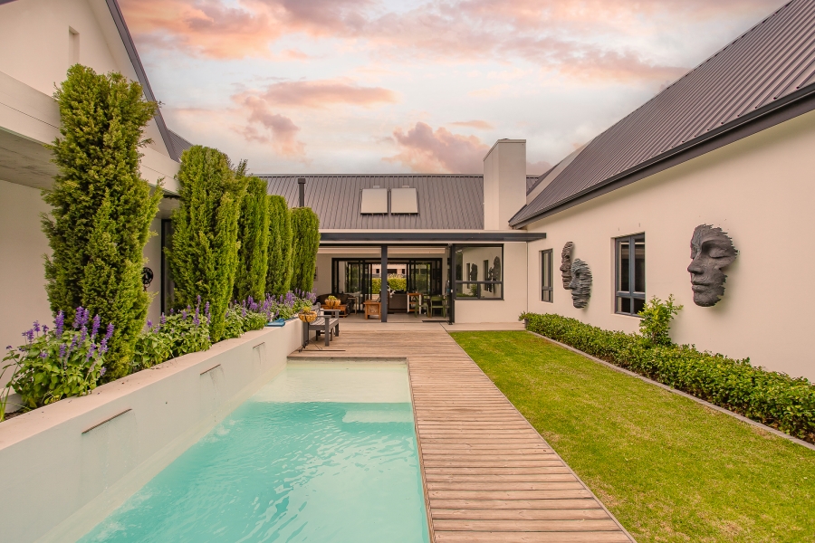 4 Bedroom Property for Sale in Val De Vie Estate Western Cape
